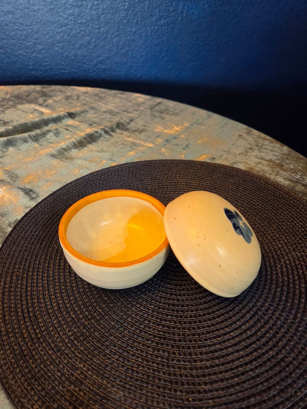 VTG (bonbonnière), tea or incense ceremony container